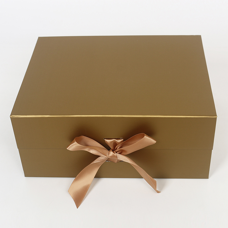 Z228 Customizable Logo Silver Foil UV Coating Embossed Folding Gift Box